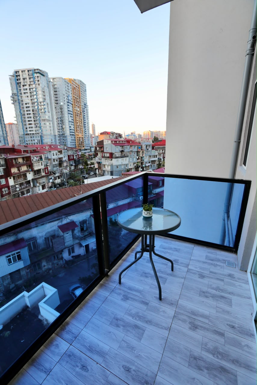 Modern 1-Bedroom Apartment Near Carrefour photo 7 of 8