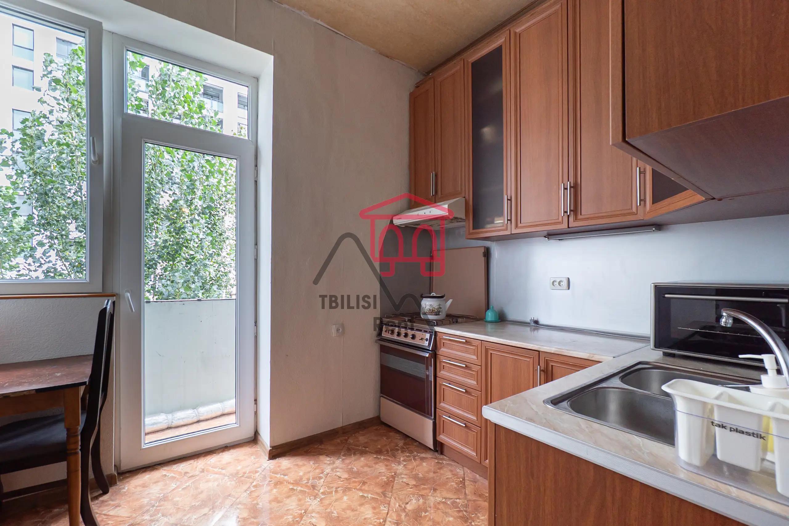 Spacious Apartment Near Vake Park photo 5 of 8