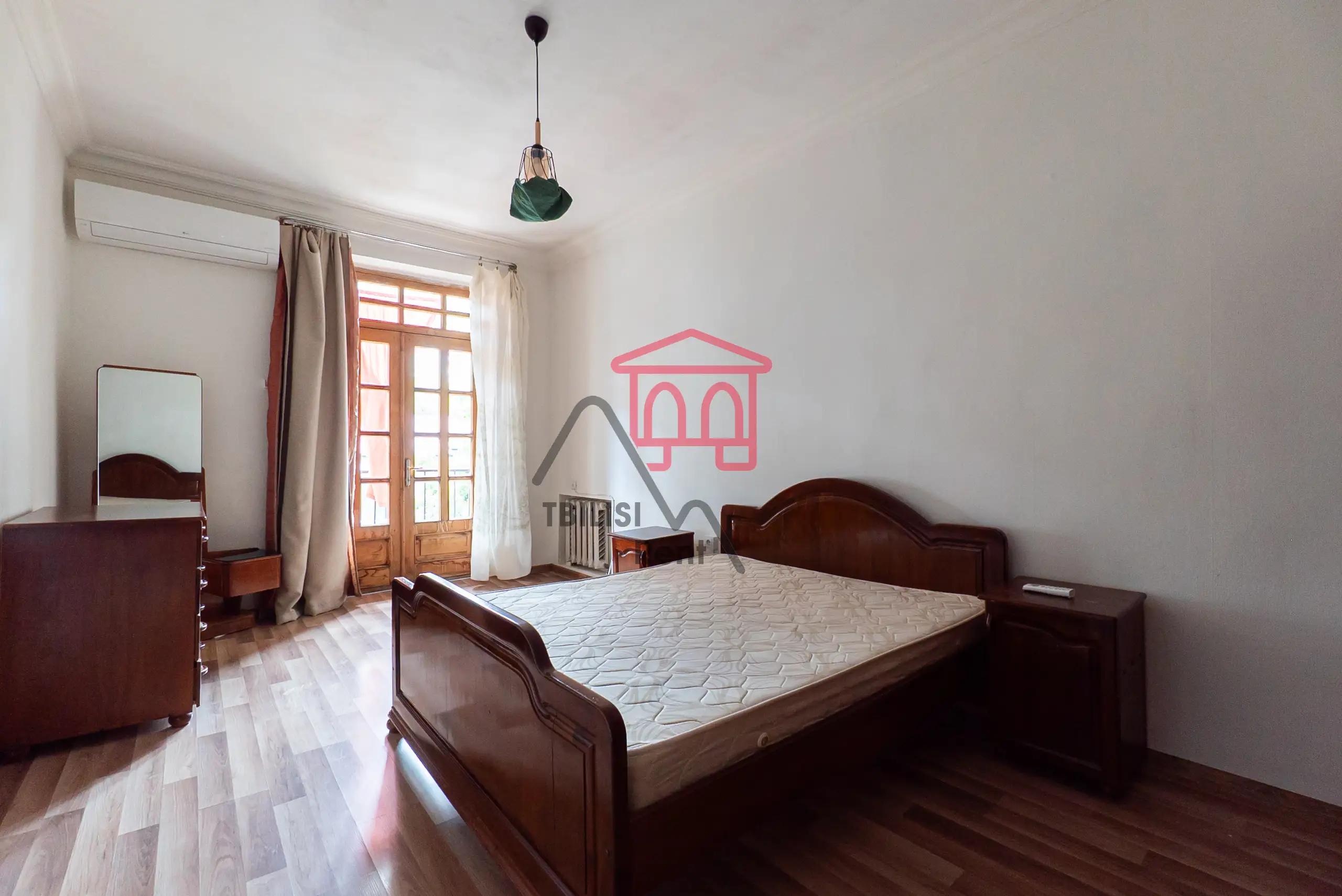 Spacious Apartment Near Vake Park photo 7 of 8