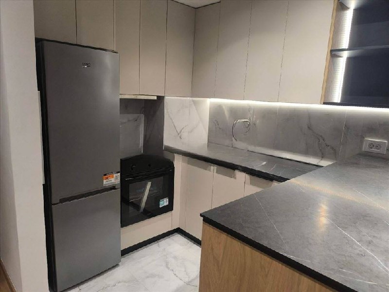 New 2-Room Apartment with Panoramic City View photo 5 of 8