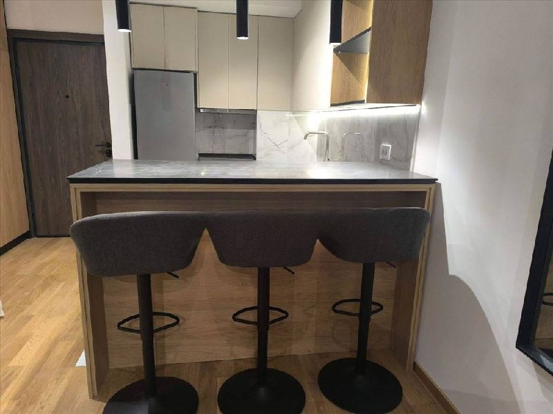 New 2-Room Apartment with Panoramic City View photo 7 of 8