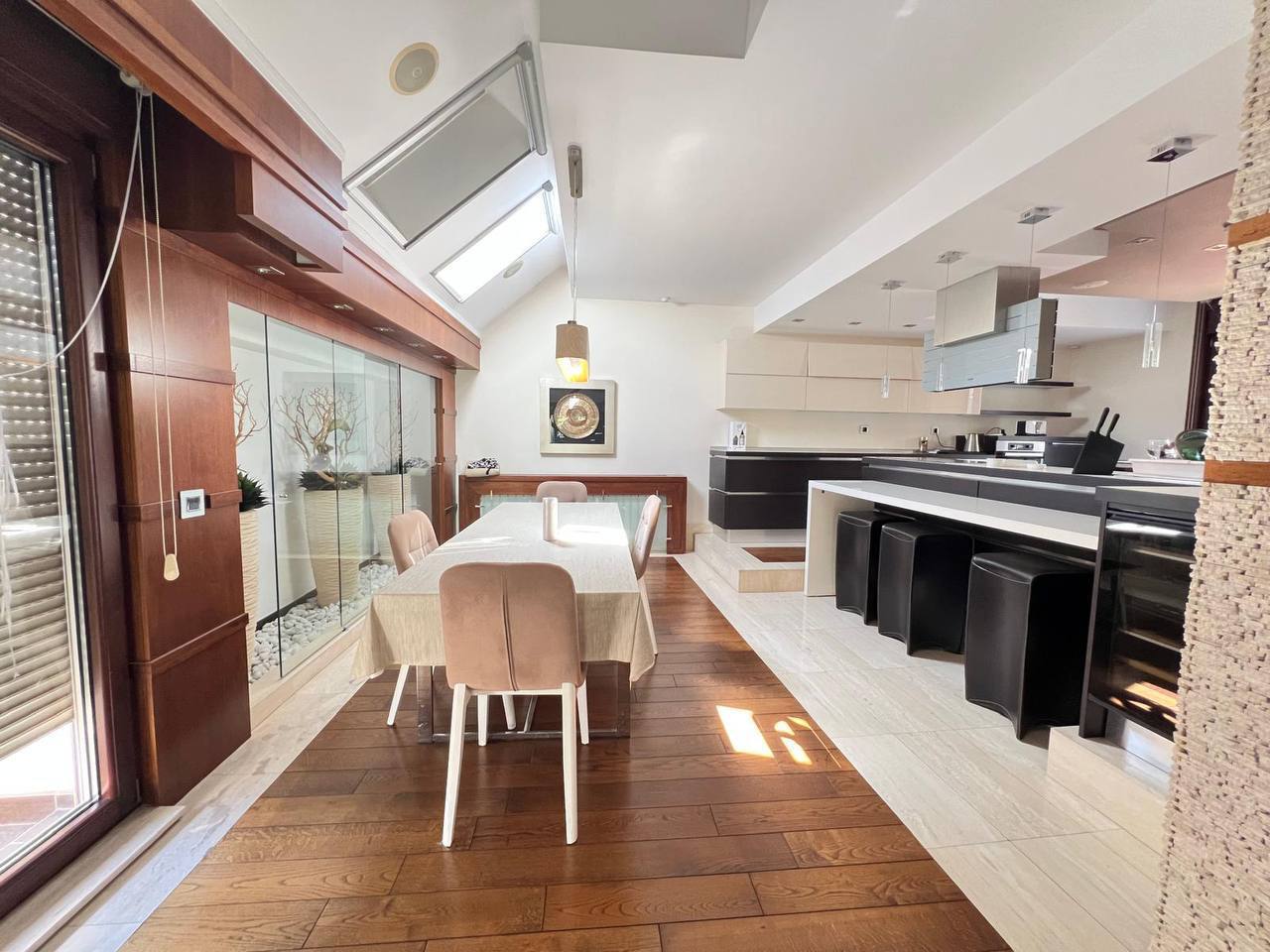 Квартира 272 м² на улице Мутаповой photo 3 of 8