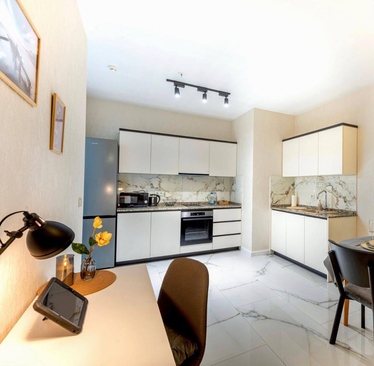Sea-View Apartment in Porto Tower photo 1 of 8