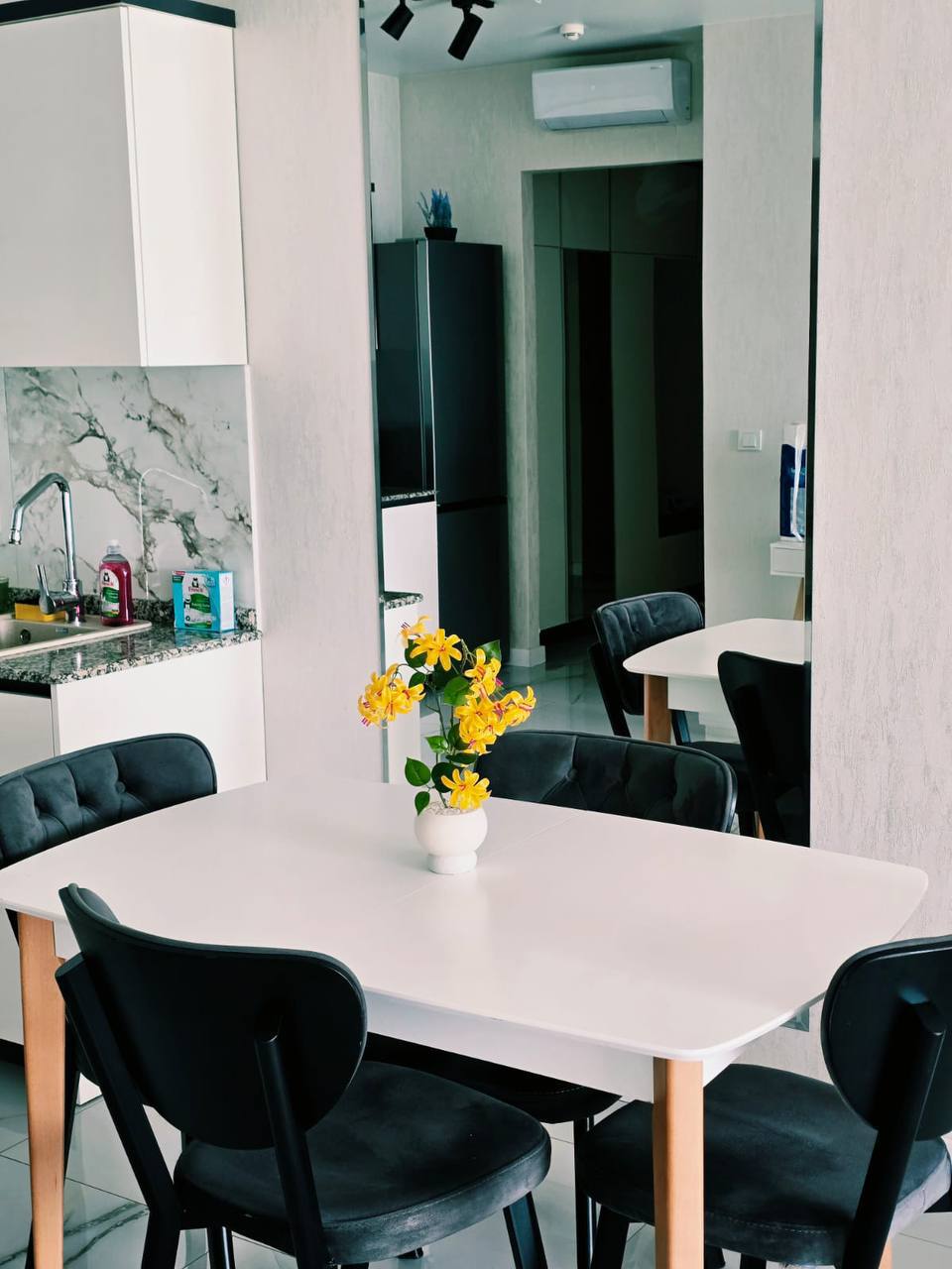 Sea-View Apartment in Porto Tower photo 2 of 8