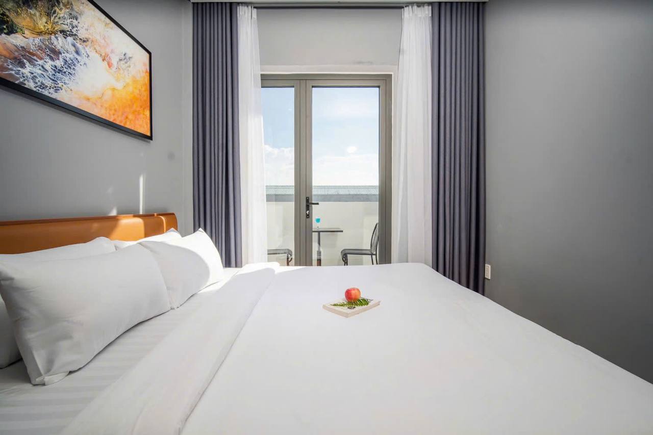 Luxury 1-Bedroom Apartment in My An photo 5 of 8