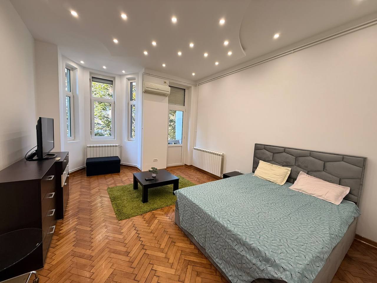 2-Bedroom Apartment on Resavska Street photo 3 of 6