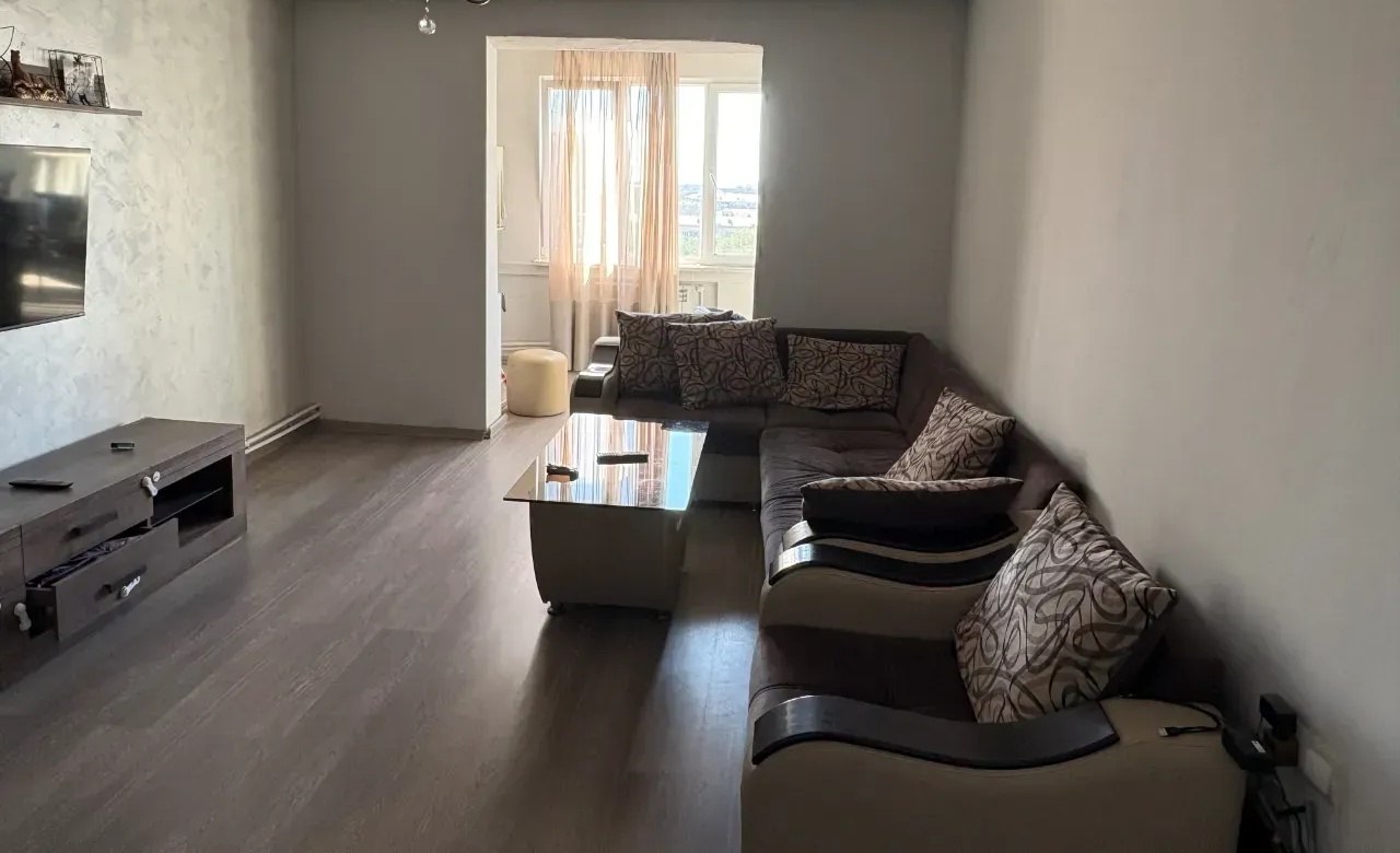 4-комнатная квартира на улице Чехова photo 2 of 8