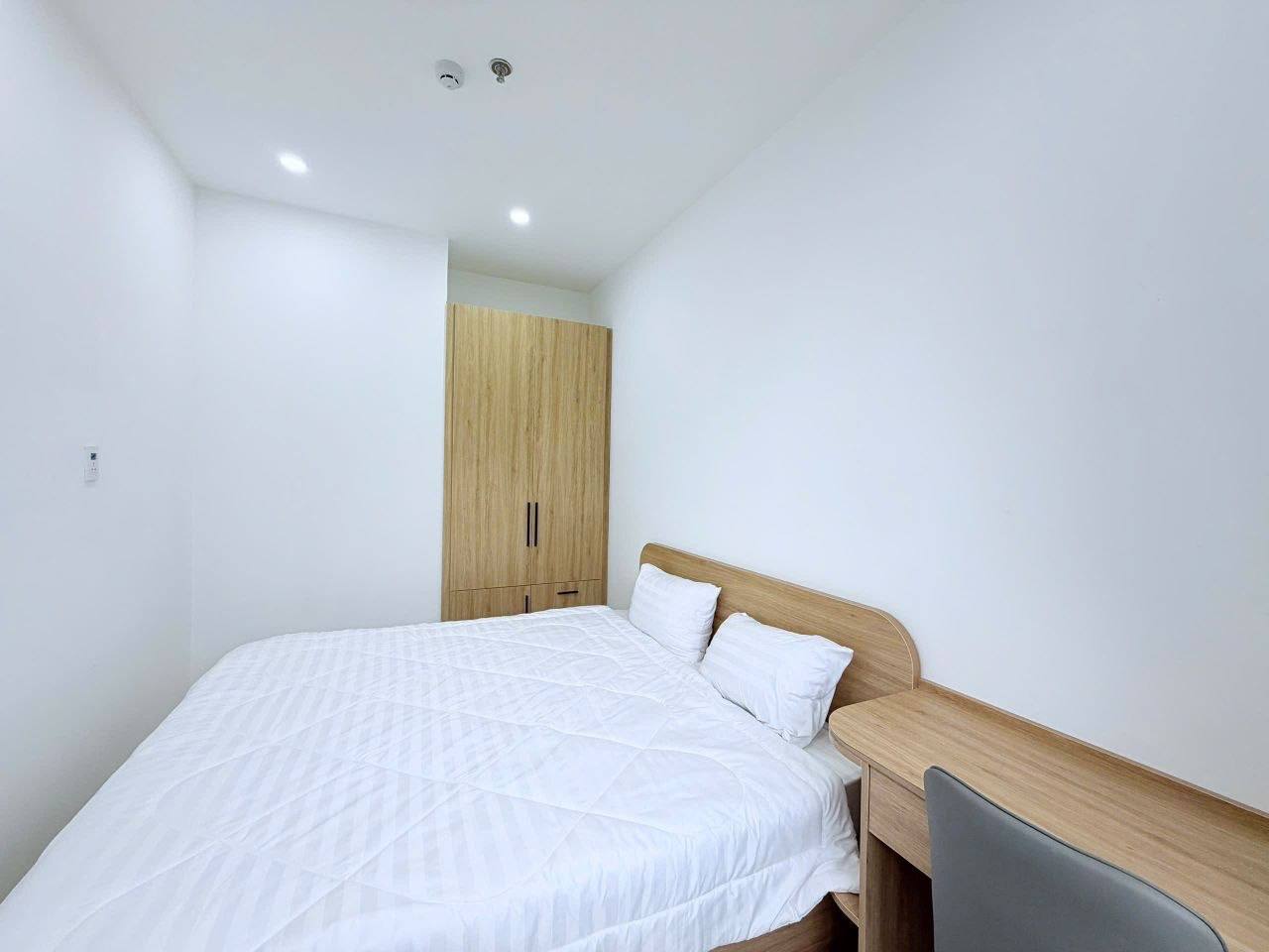 2-Bedroom Apartment with Private Balcony photo 4 of 8