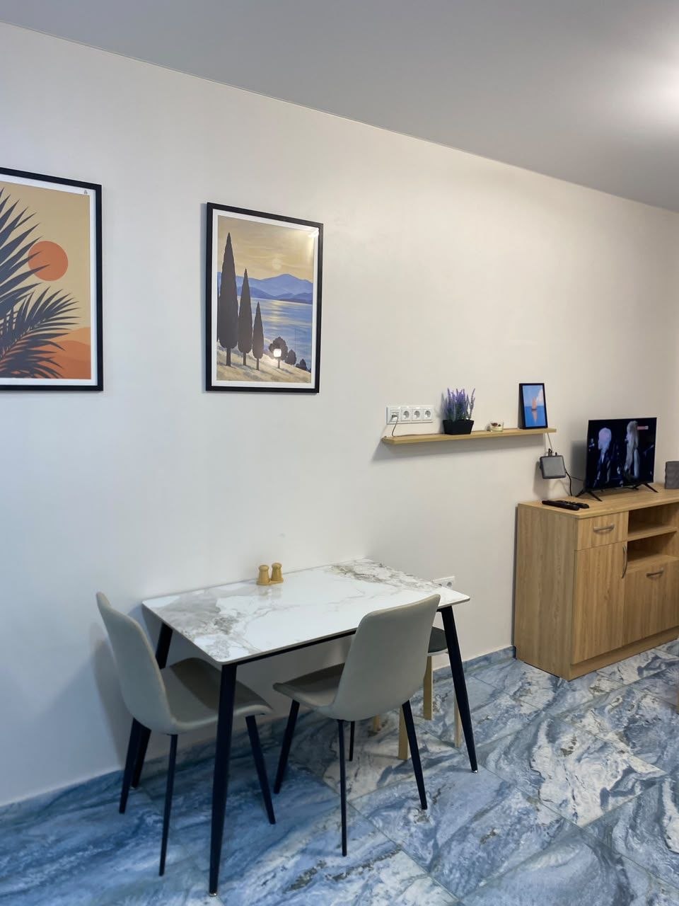 Studio Apartment on New Boulevard photo 3 of 8