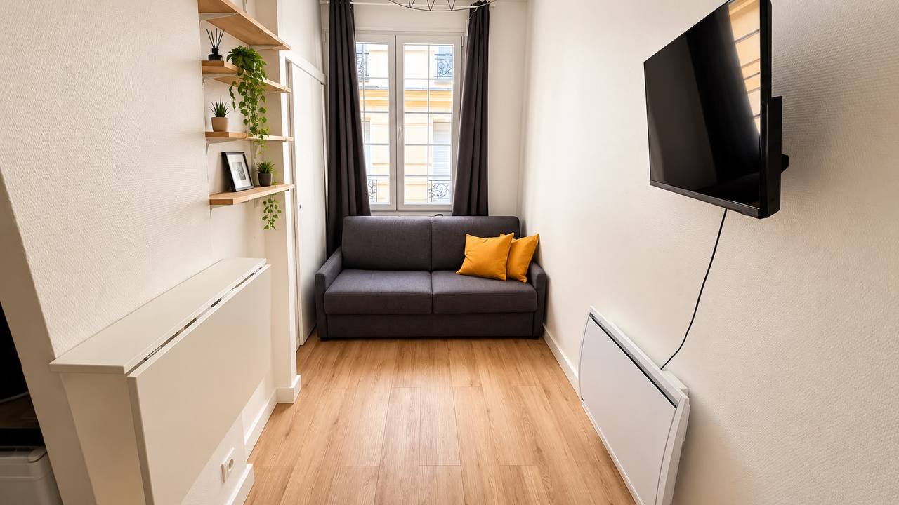 12 m² Studio in Paris 11th photo 1 of 5