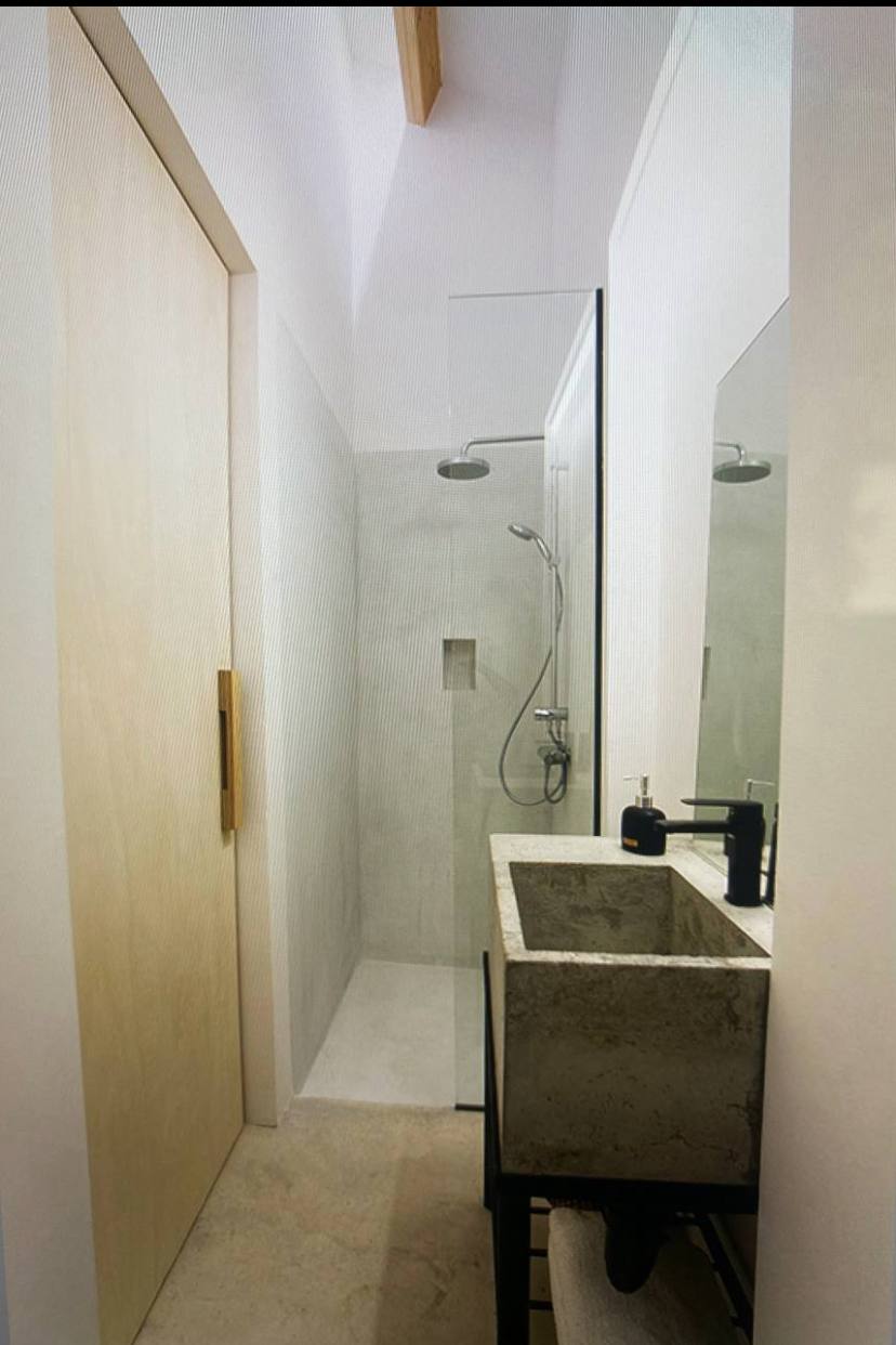 Central Limassol Studio for Rent photo 3 of 4