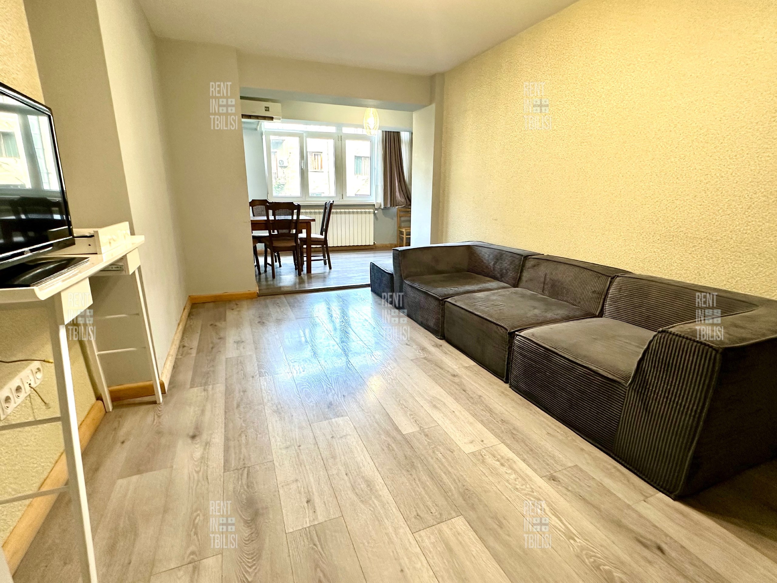 Cozy 2-Bedroom Apartment in Saburtalo photo 2 of 8