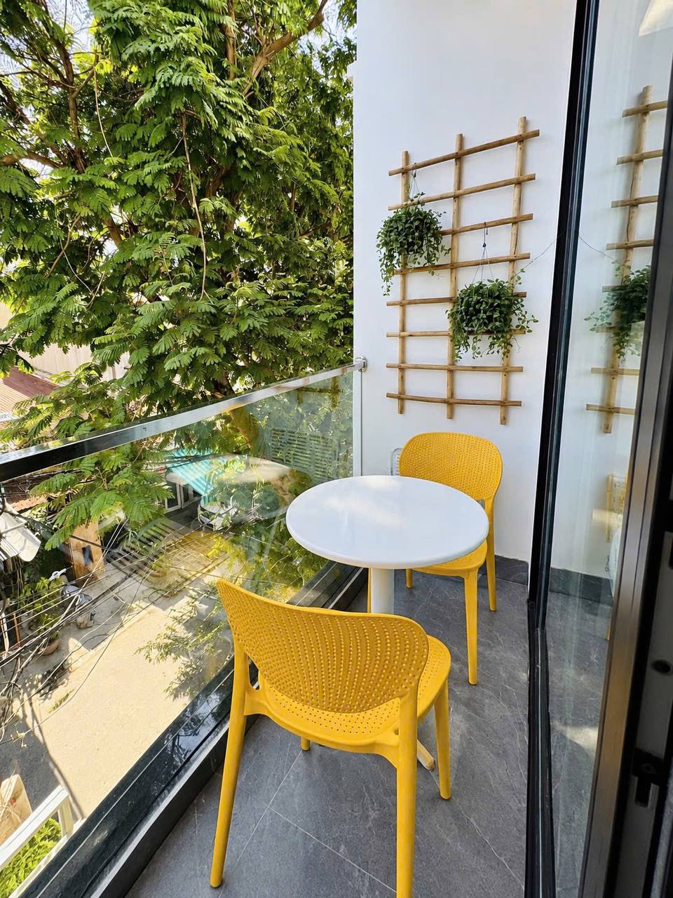 Furnished 1-Bedroom Apartment in An Thuong photo 1 of 8