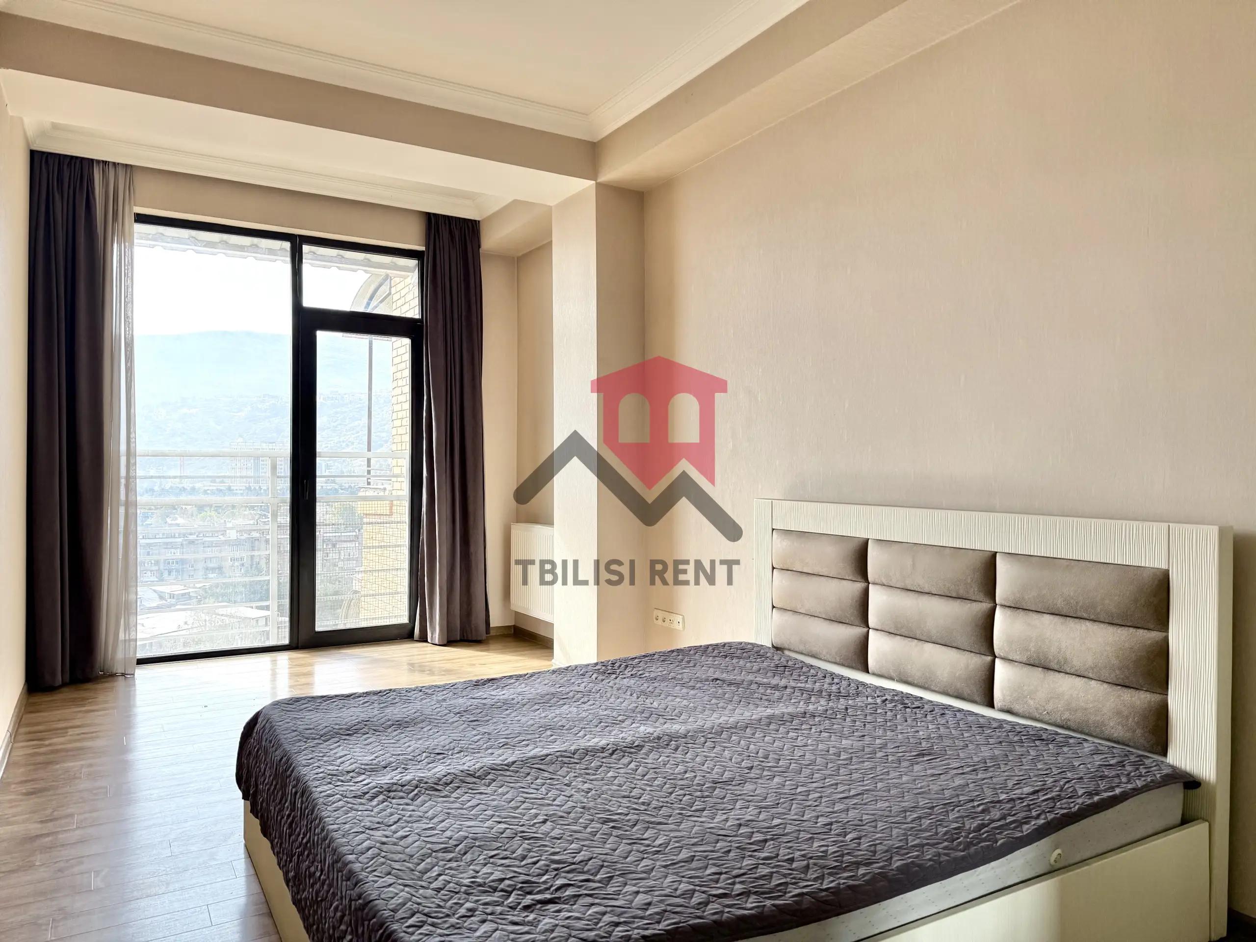 Spacious 2-Bedroom Apartment with Huge Terrace photo 2 of 8