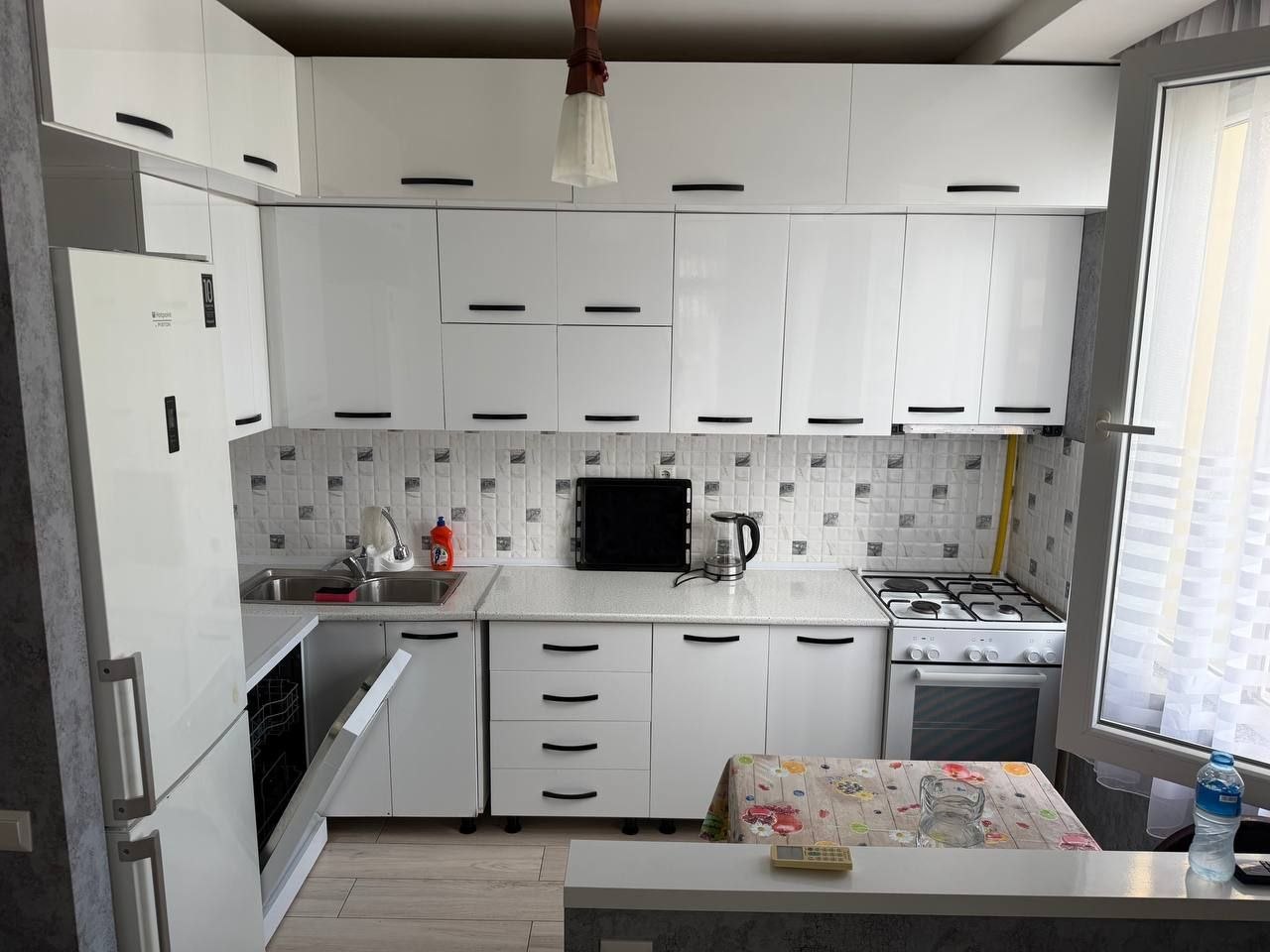 3-Bedroom Apartment on Agmashenebeli Street photo 2 of 6