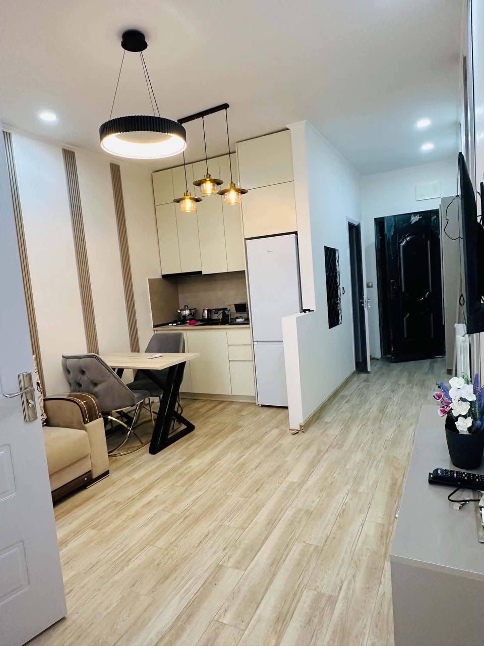 One-Bedroom Apartment in Old Batumi photo 1 of 6