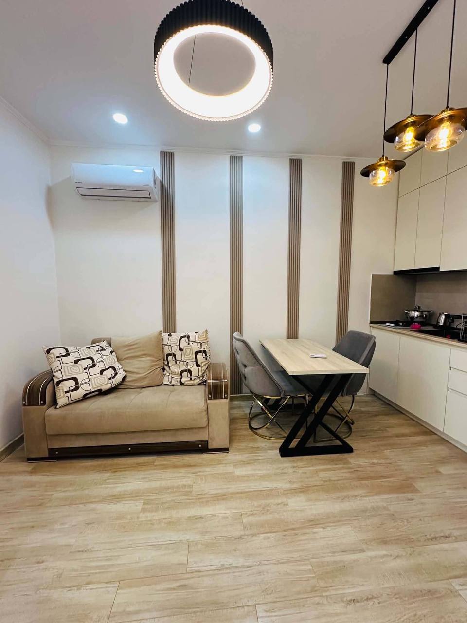 One-Bedroom Apartment in Old Batumi photo 2 of 6