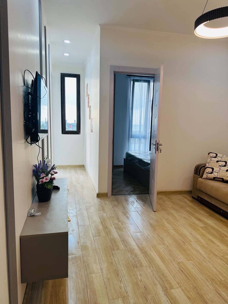 One-Bedroom Apartment in Old Batumi photo 4 of 6