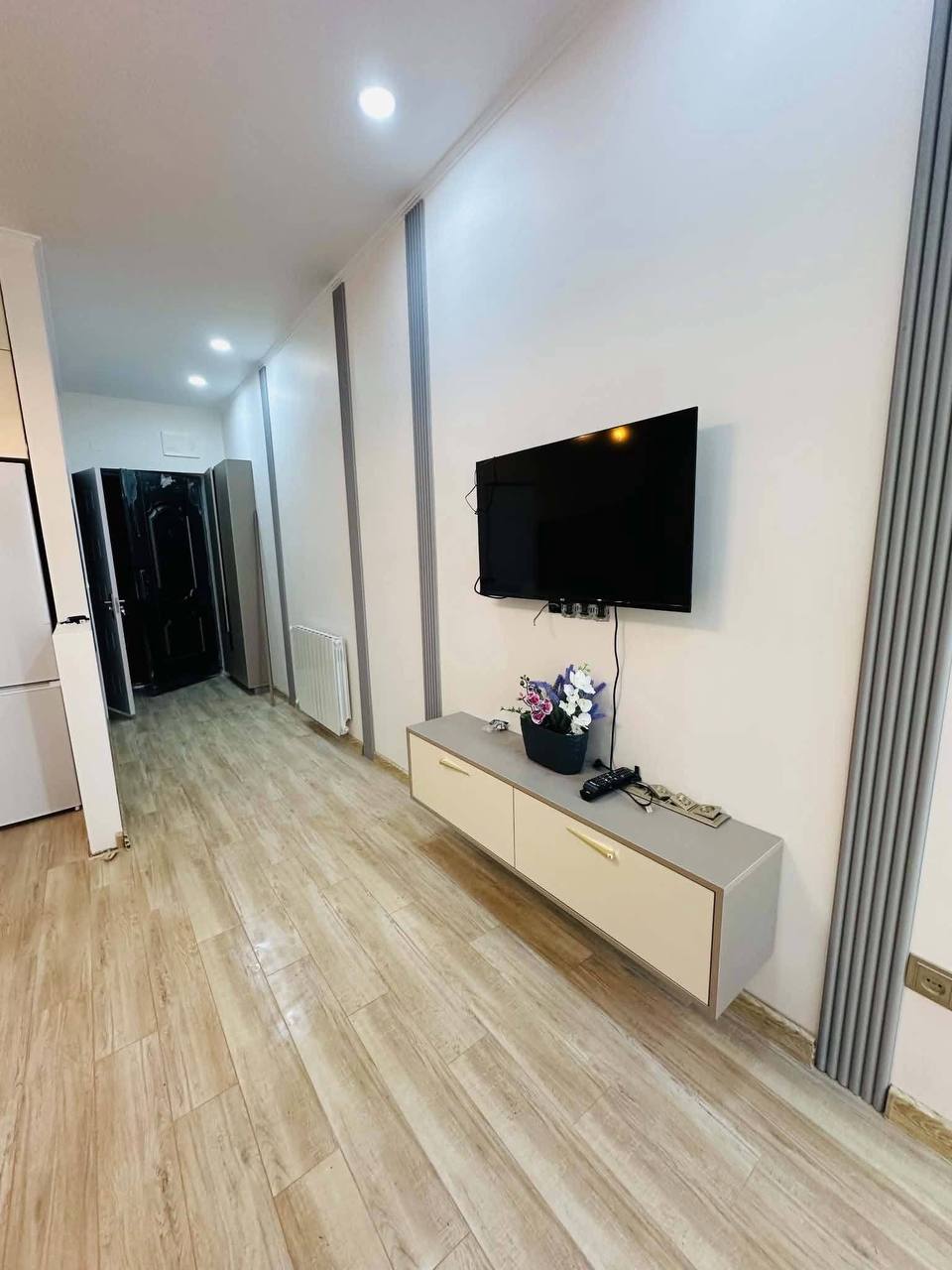 One-Bedroom Apartment in Old Batumi photo 5 of 6