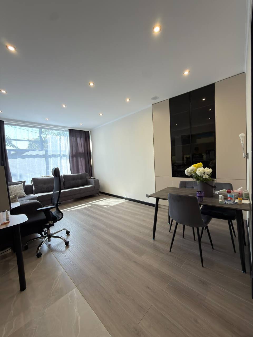 Furnished 2-Bedroom Apartment in Achapnyak photo 3 of 7