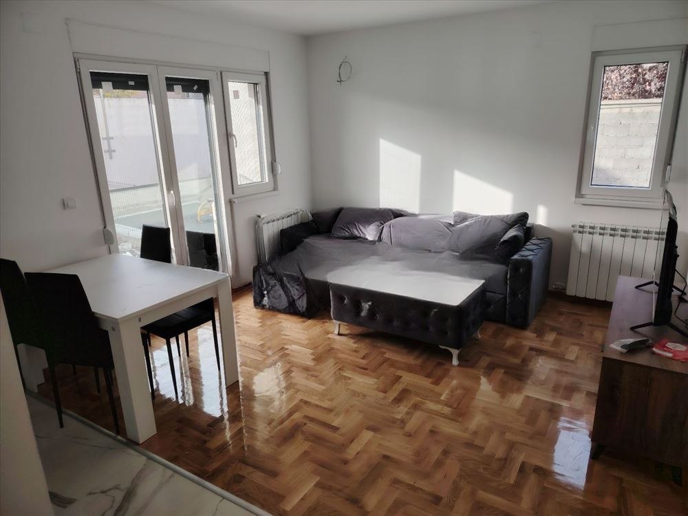 Furnished 2-Bedroom Apartment Near Belgrade Airport photo 5 of 8
