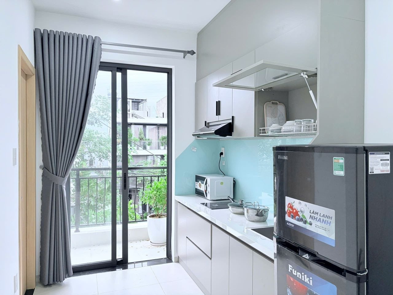 2-Bedroom Apartment with Balcony near My Khe Beach photo 1 of 8