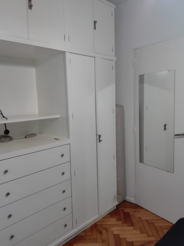 Two-Room Apartment with Balcony in Recoleta photo 4 of 8