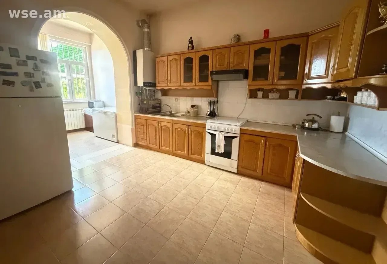 4-Room House for Rent in Arabkir photo 6 of 8