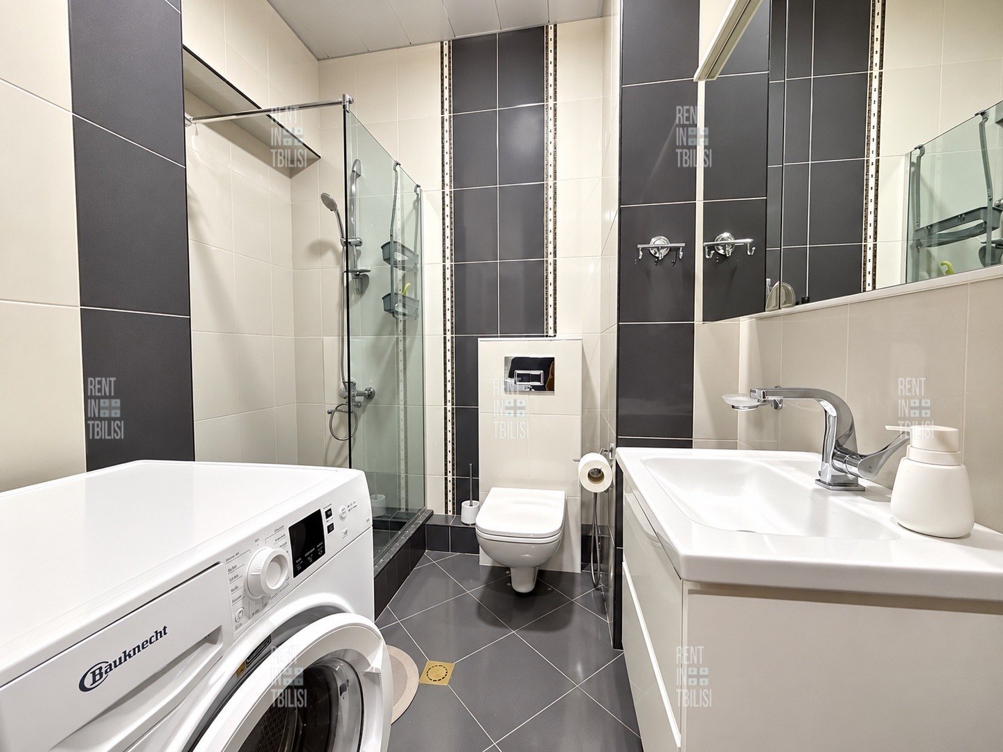 2-Bedroom Apartment in Mtatsminda photo 7 of 8