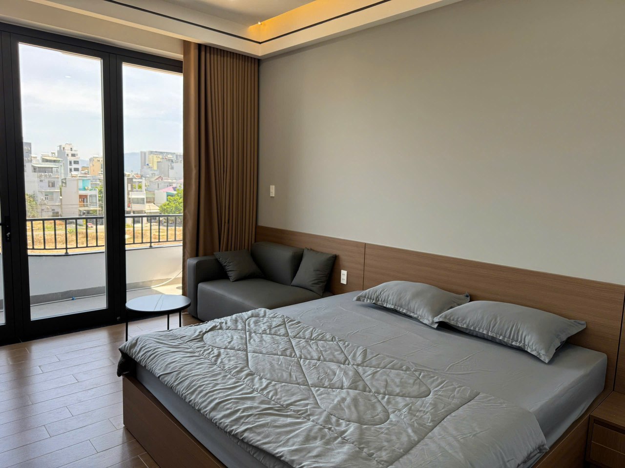 Brand-New Modern Apartment Near My Khe Beach photo 3 of 4