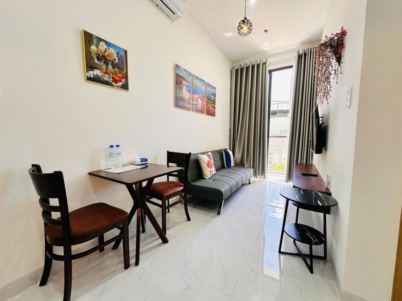 Furnished 1-Bedroom Apartment in Son Tra photo 6 of 8