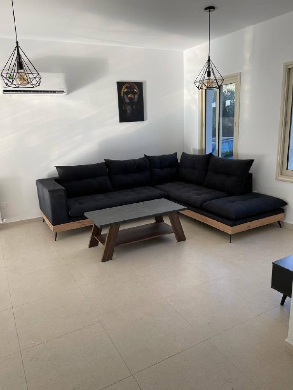 5-Bedroom House in Agios Tychonas photo 2 of 4