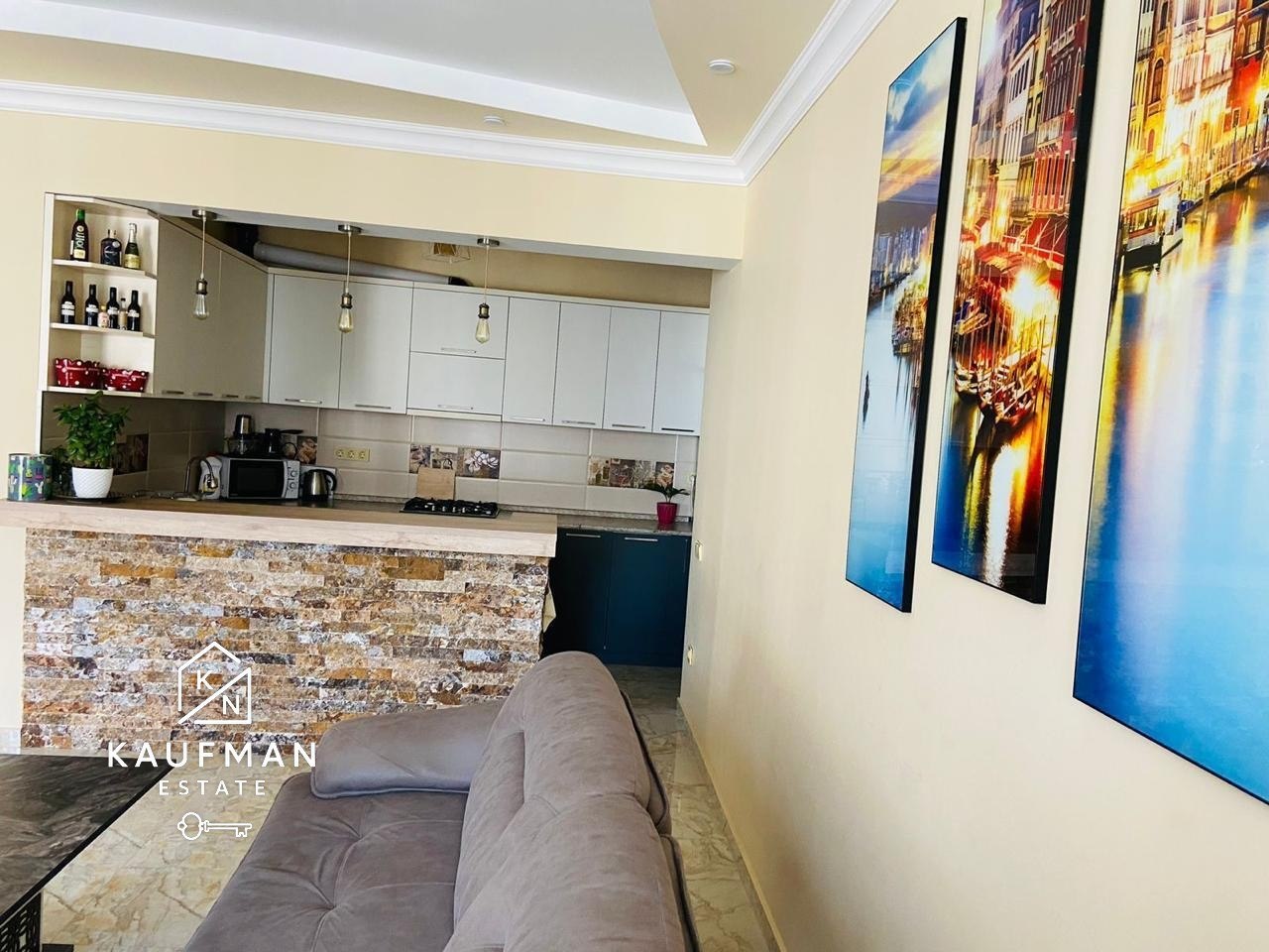 2-Bedroom Apartment in Makhinjauri photo 6 of 6