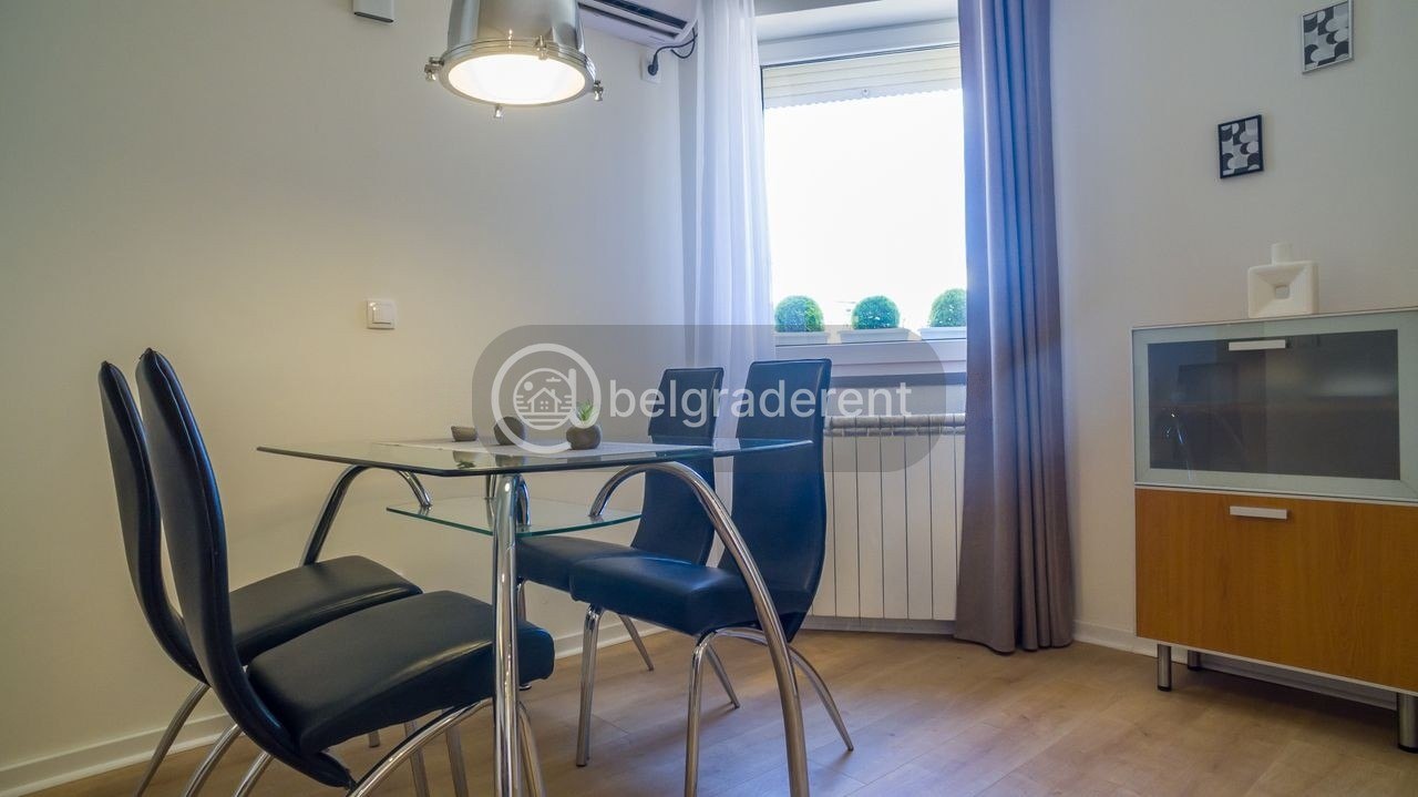 Two-Room Apartment in Stari Grad photo 3 of 8