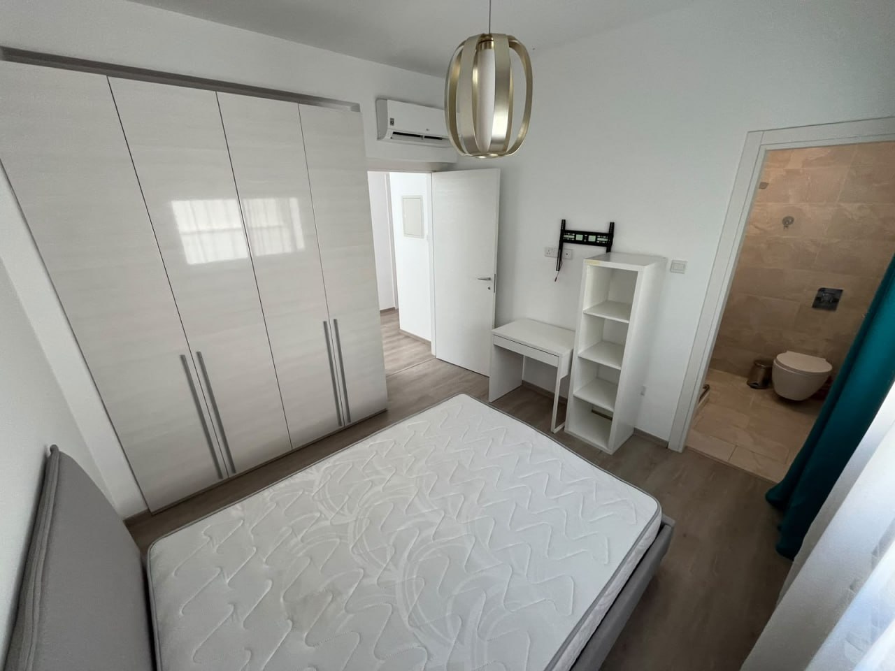 4-Bedroom House with Pool in Germasogeia photo 2 of 4