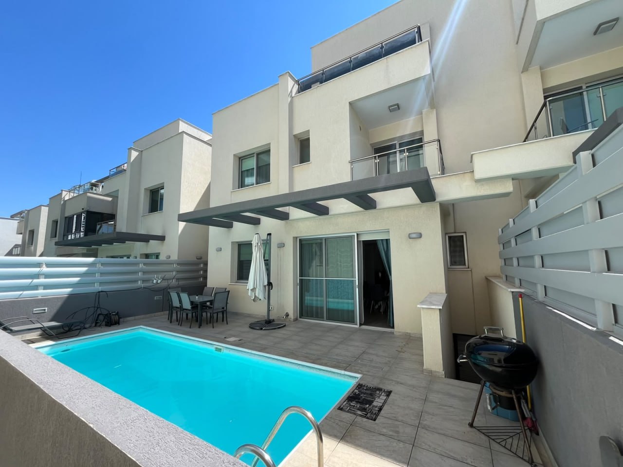 4-Bedroom House with Pool in Germasogeia photo 4 of 4