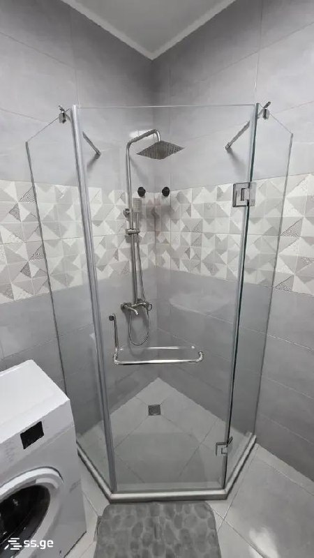 1-Bedroom Apartment for Rent in Batumi photo 4 of 8