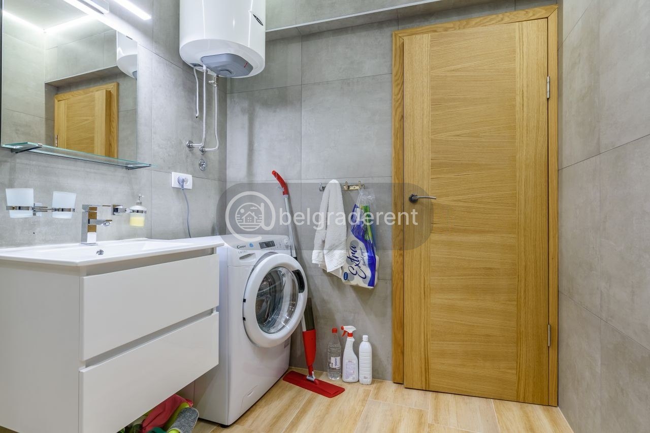 Two-Bedroom Apartment in Stari Grad photo 7 of 8