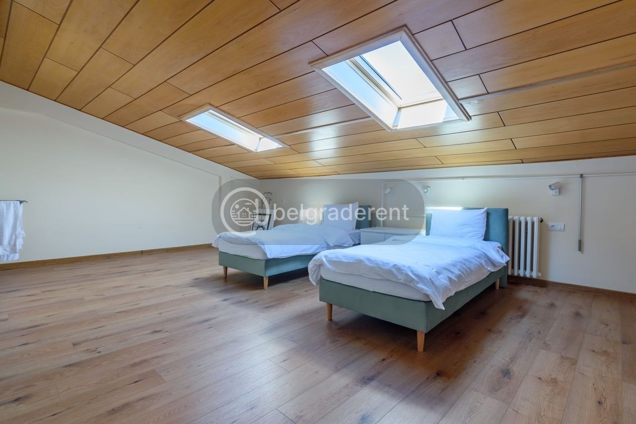 Two-Bedroom Apartment in Stari Grad photo 8 of 8