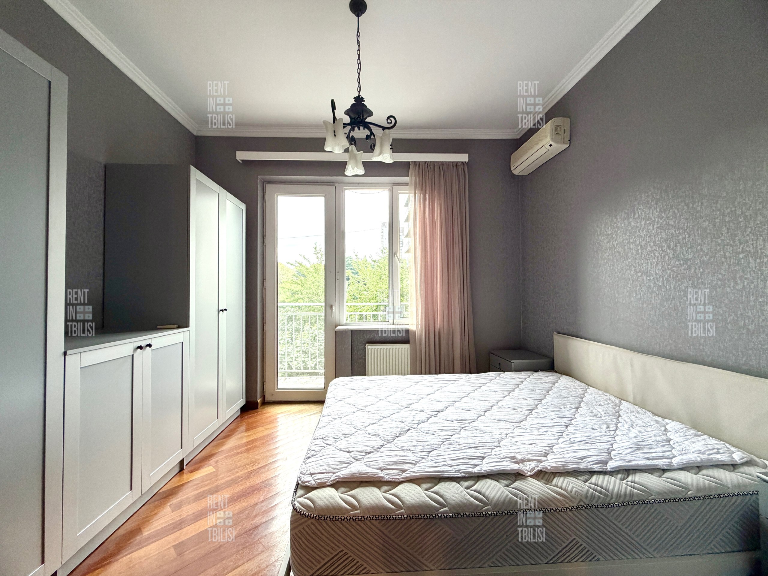 6-Bedroom Duplex Apartment in Vake photo 2 of 8