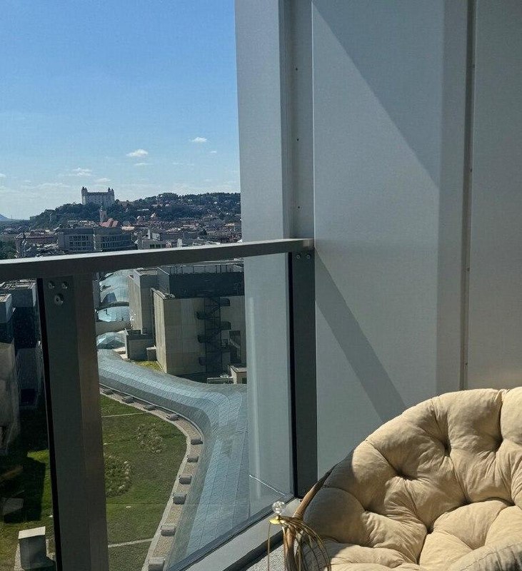 Two-Room Apartment in Eurovea Tower photo 4 of 8