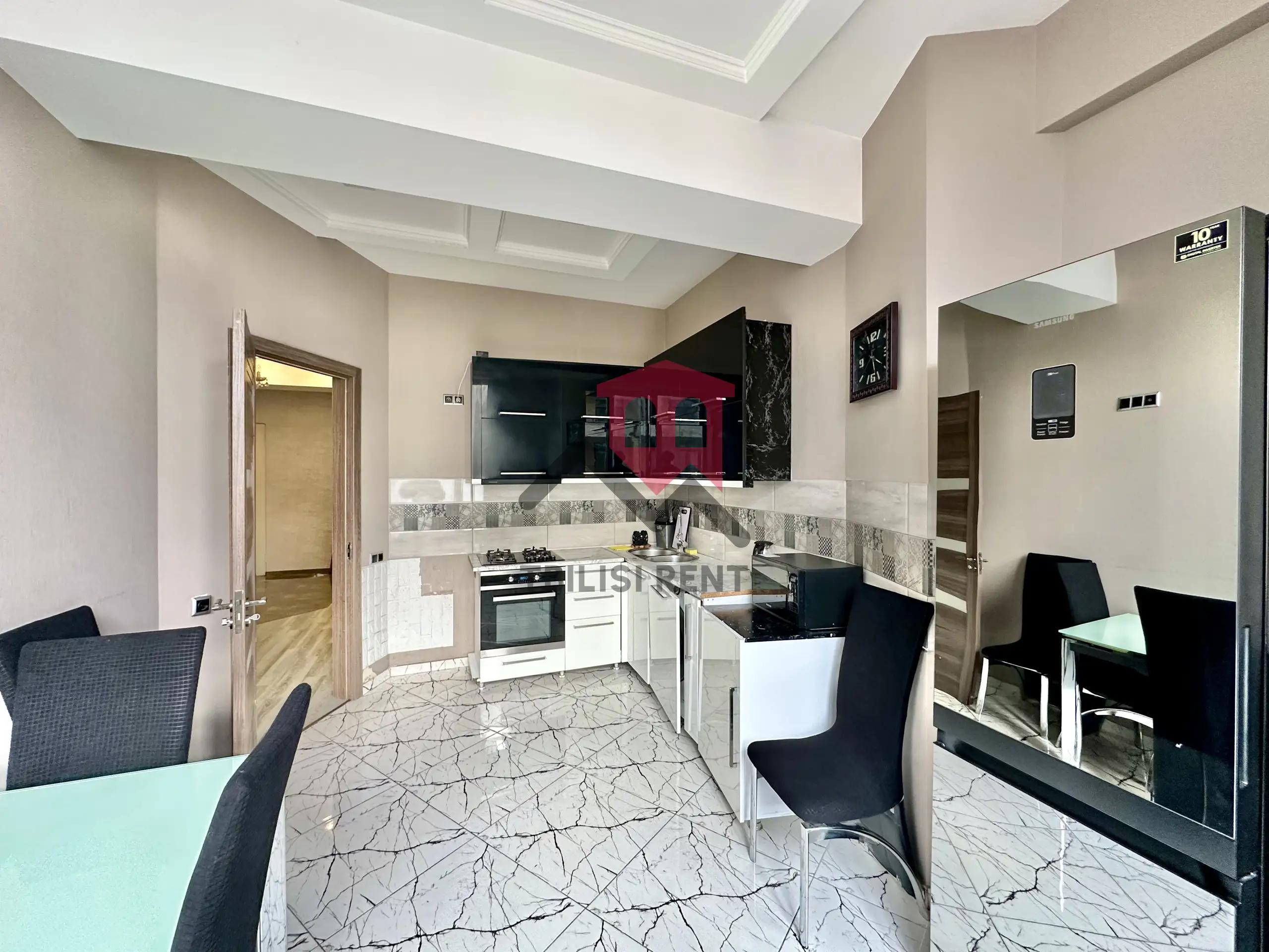 Spacious 3-Bedroom Apartment in Saburtalo photo 2 of 8