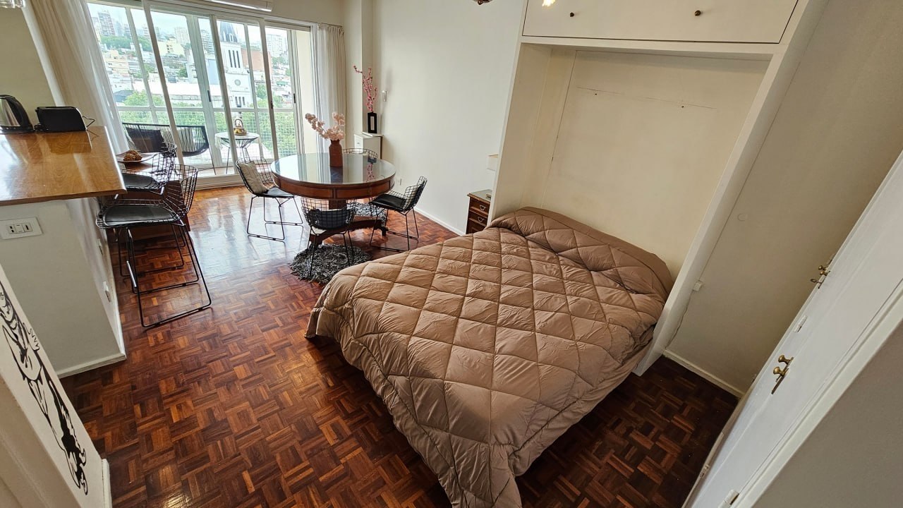 Studio with Balcony in Villa Crespo photo 3 of 8