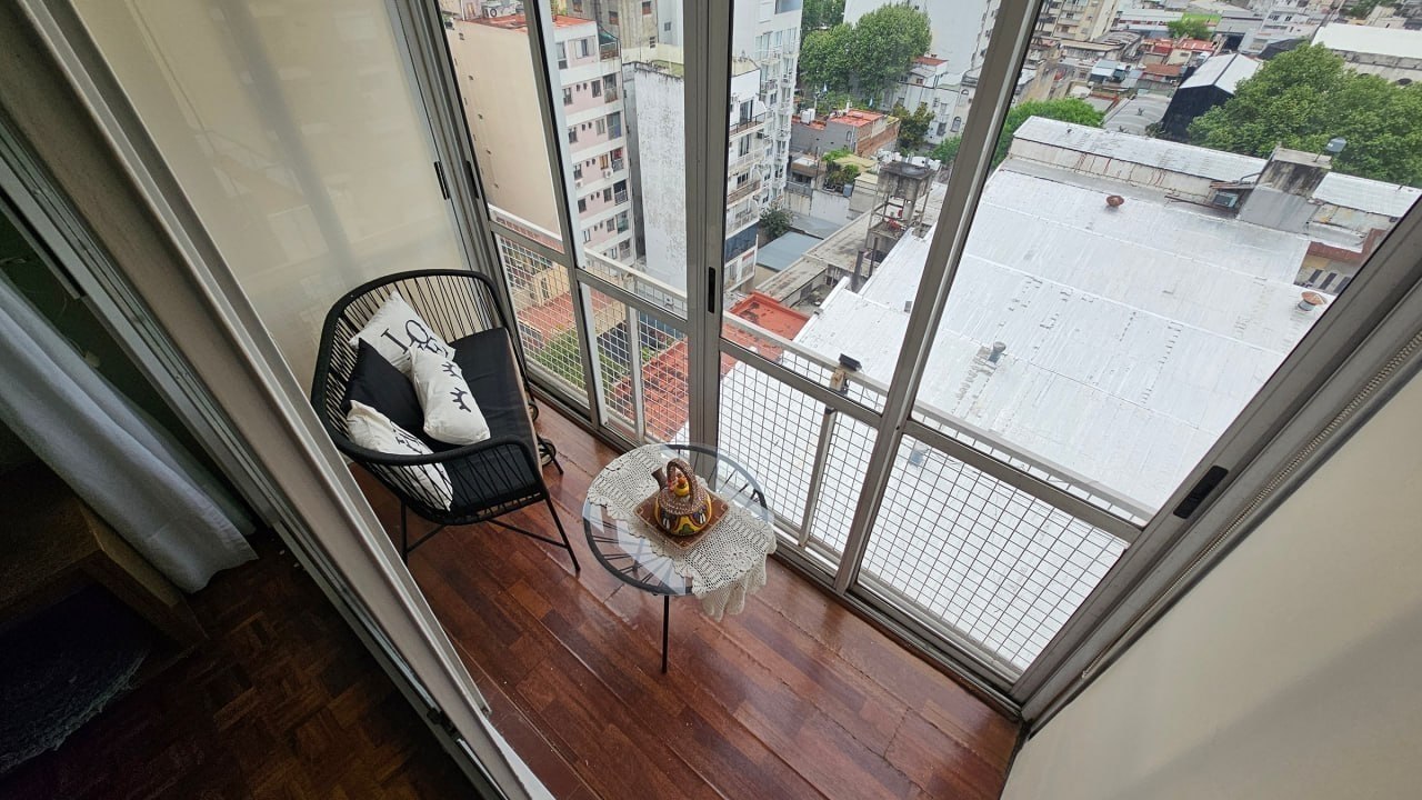 Studio with Balcony in Villa Crespo photo 5 of 8