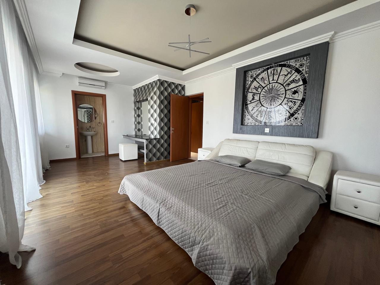7-Bedroom Villa for Rent in Germasogeia photo 2 of 4