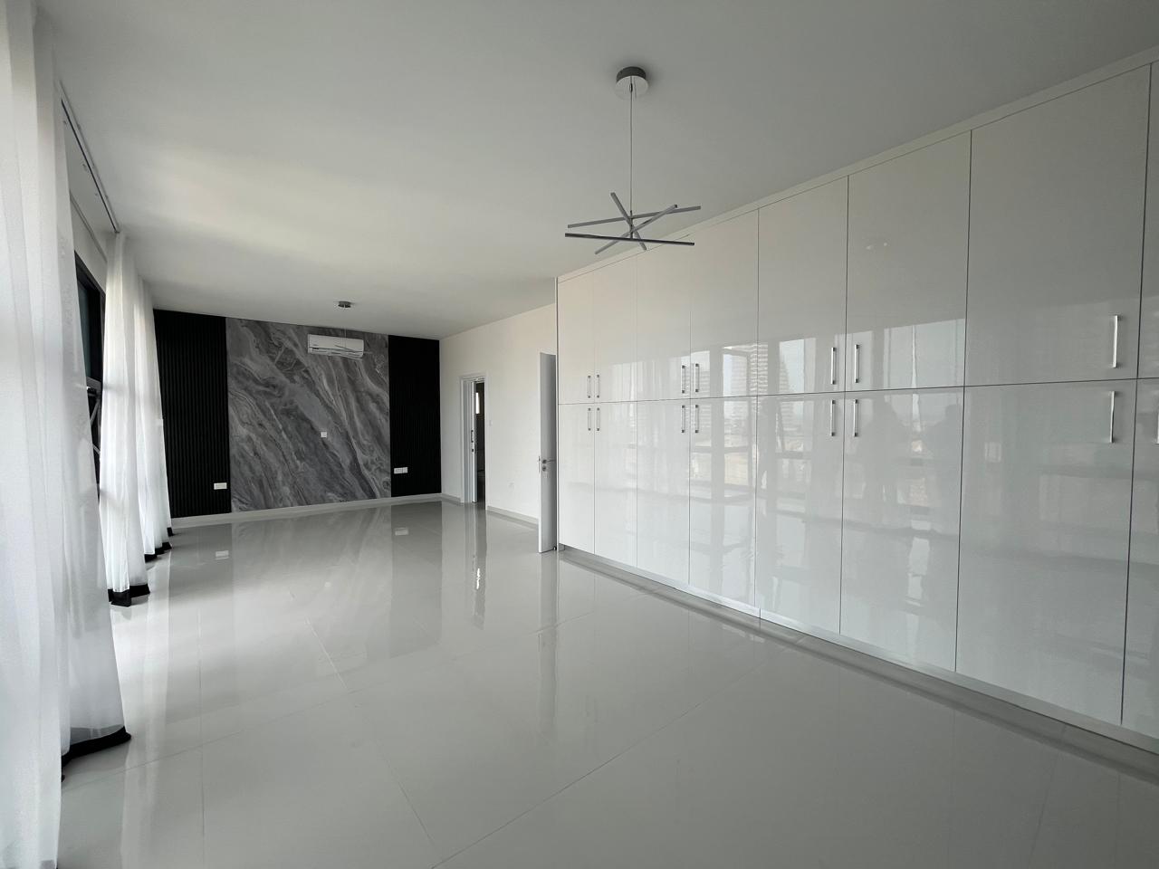 7-Bedroom Villa for Rent in Germasogeia photo 3 of 4