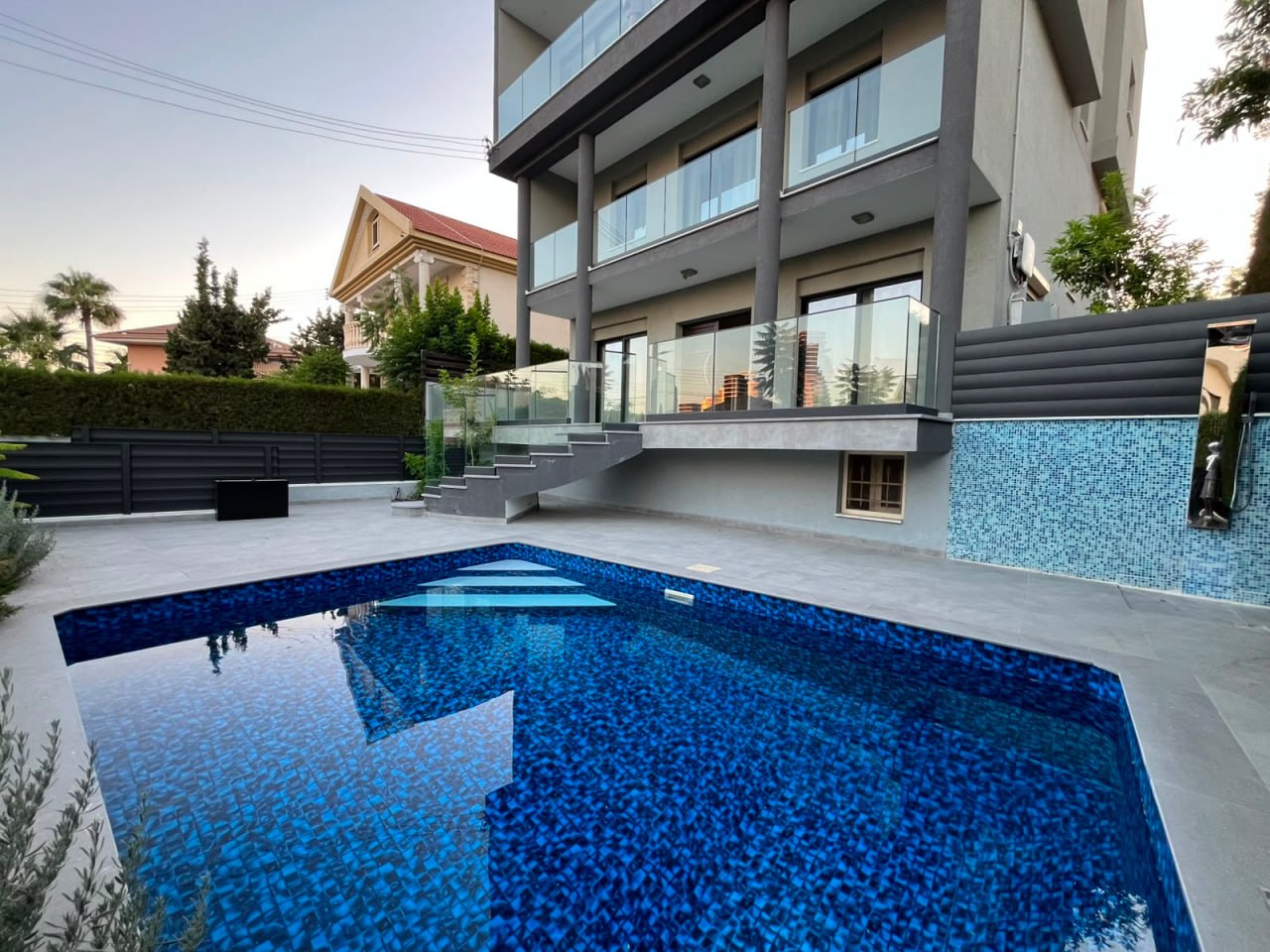 7-Bedroom Villa for Rent in Germasogeia photo 4 of 4