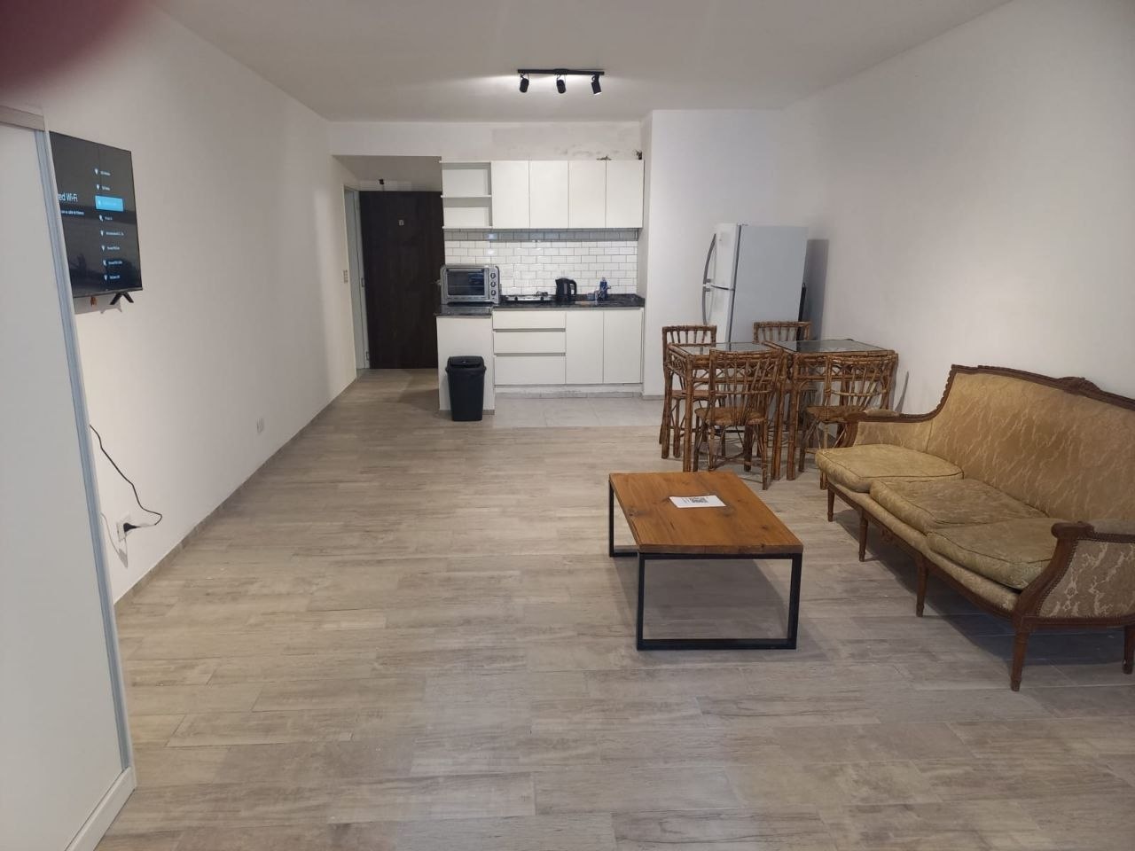 Spacious Studio in Monserrat photo 2 of 7
