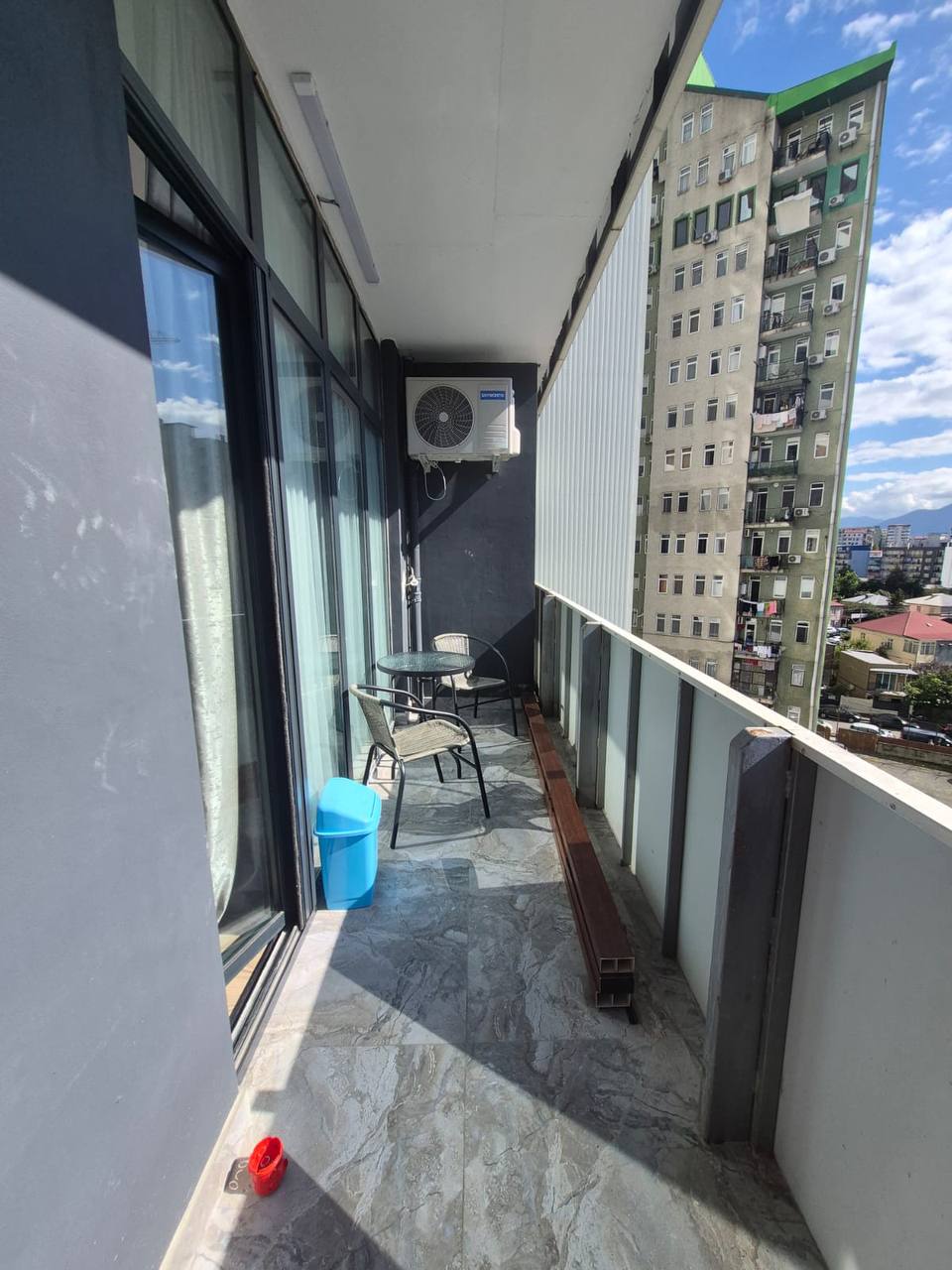 One-Bedroom Apartment for Long-Term Rent photo 8 of 8