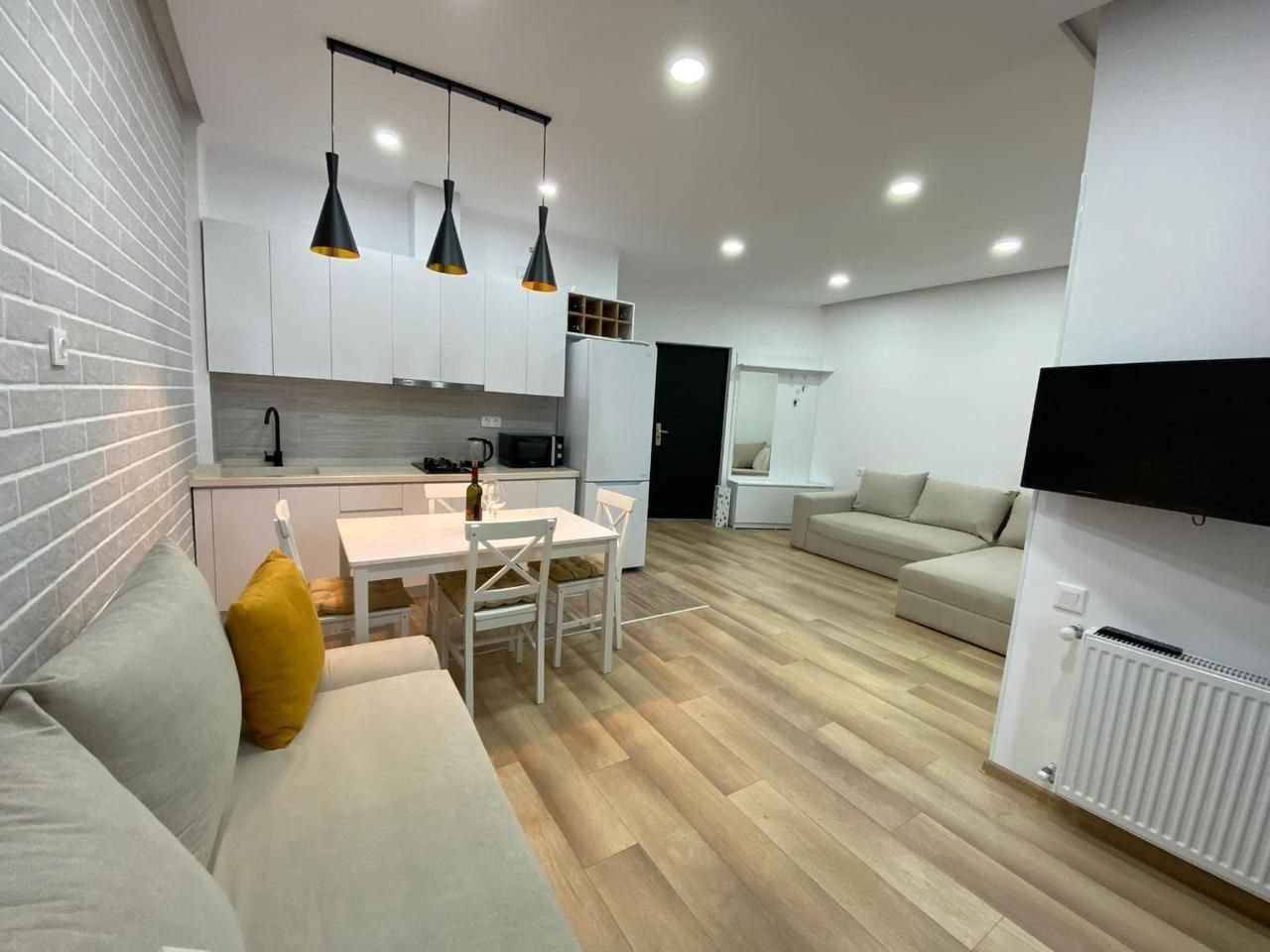 1-Bedroom Apartment in New Wave photo 2 of 8